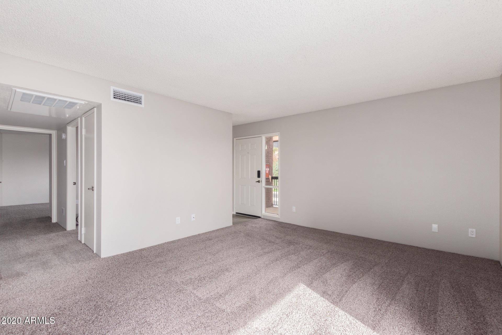 Phoenix, AZ 85031,3810 N MARYVALE Parkway #2093