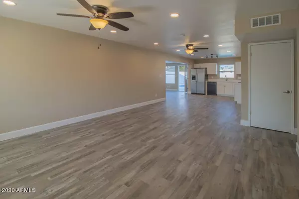 Glendale, AZ 85304,4514 W LUPINE Avenue