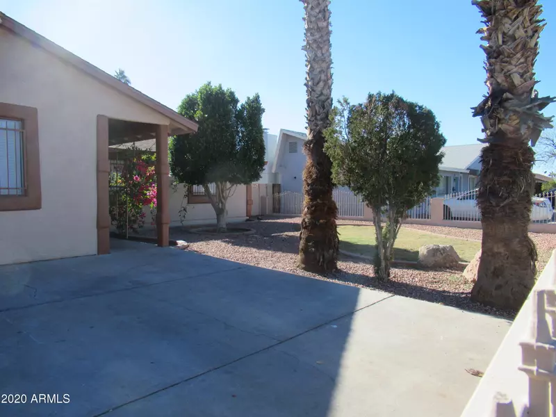 5649 W Holly Street, Phoenix, AZ 85035