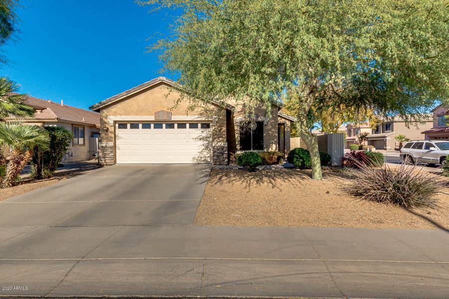 926 E SHERRI Drive, Gilbert, AZ 85296