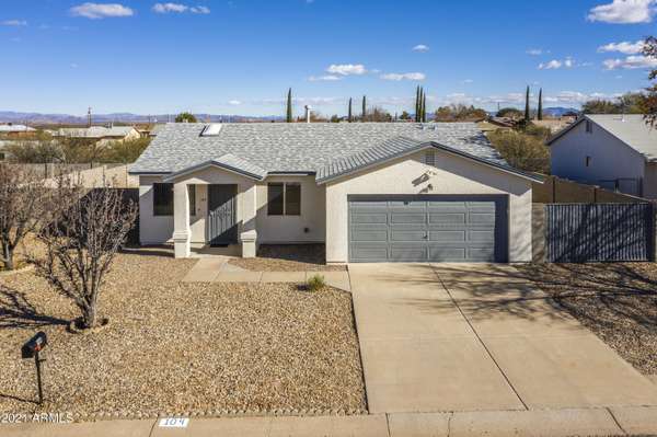 104 BUCKSKIN Drive, Huachuca City, AZ 85616