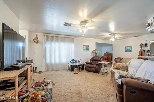 San Tan Valley, AZ 85140,836 W LENORA Way