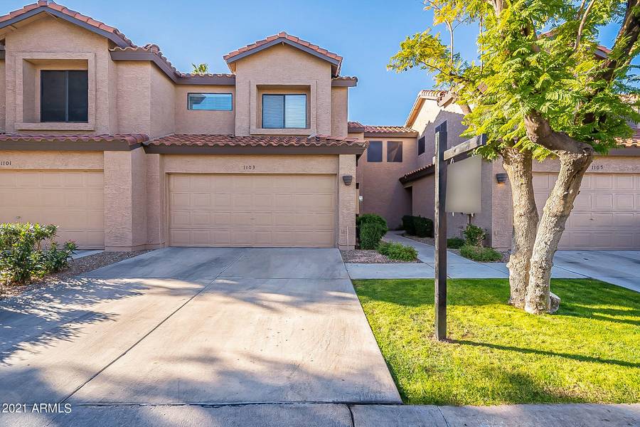 1103 W MANGO Drive, Gilbert, AZ 85233