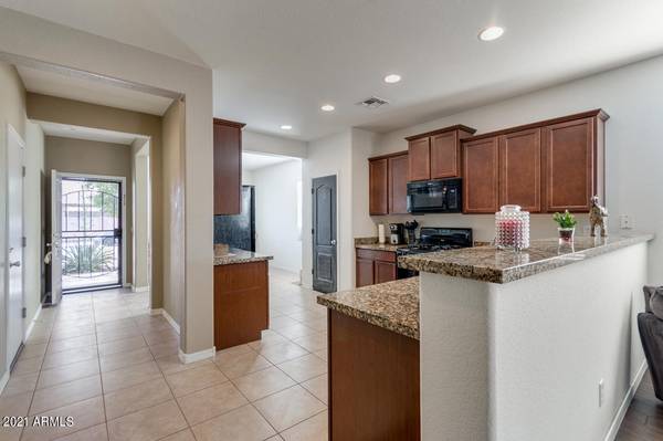 Queen Creek, AZ 85144,33050 N FALCON Trail