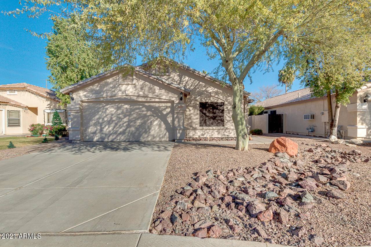 2040 E CATCLAW Street, Gilbert, AZ 85296
