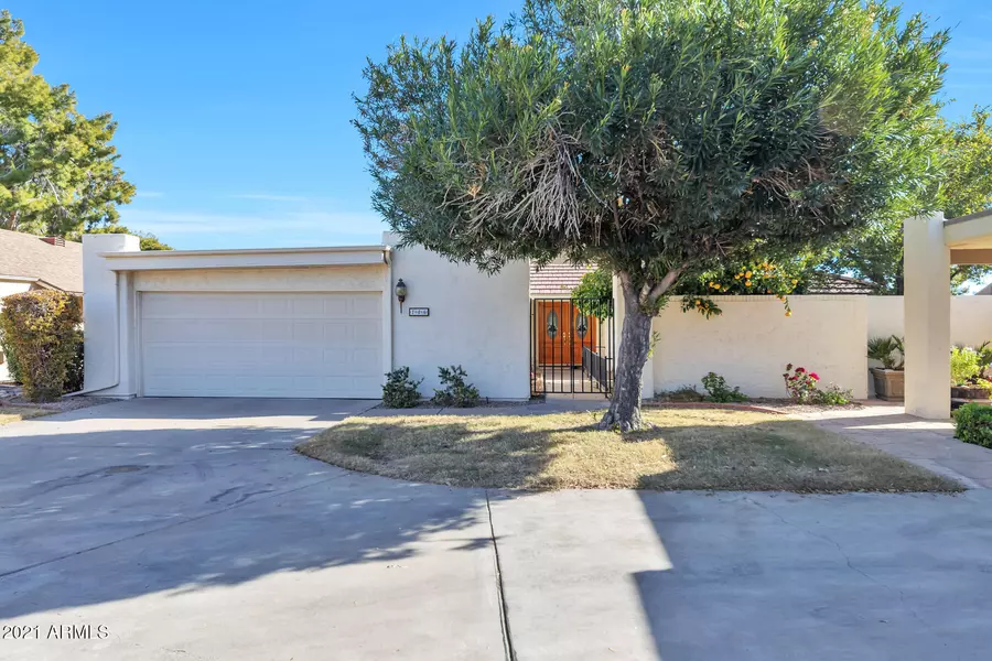 146 LEISURE WORLD --, Mesa, AZ 85206