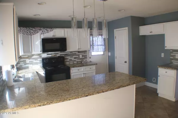 Glendale, AZ 85303,6104 N 72ND Drive