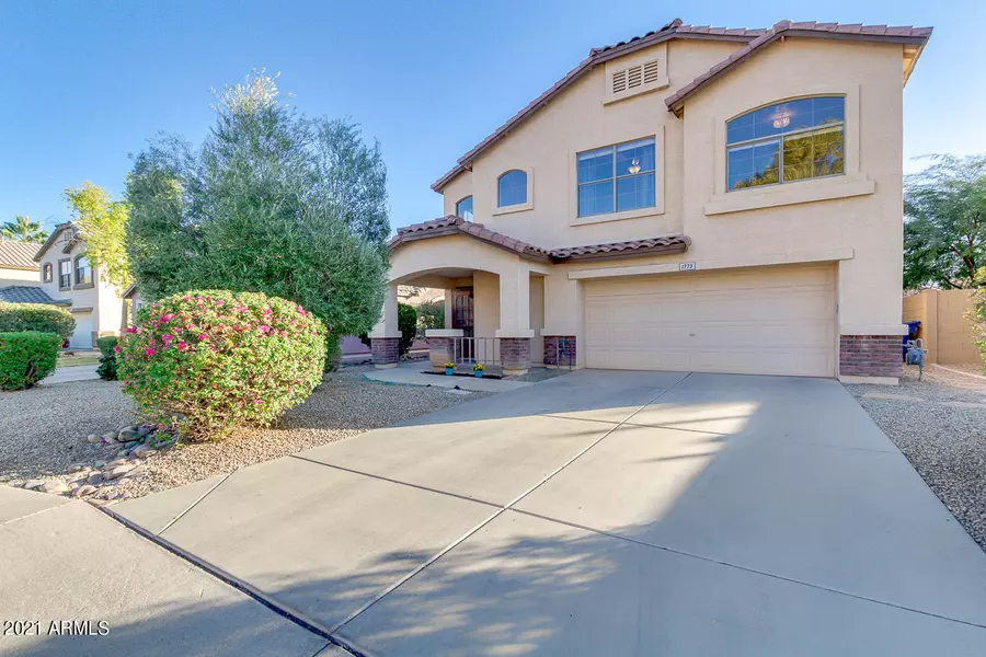 1773 E CARLA VISTA Drive, Gilbert, AZ 85295