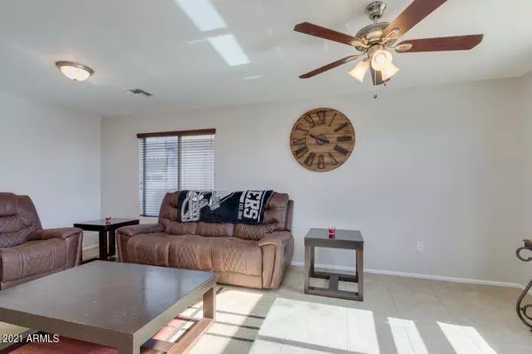 San Tan Valley, AZ 85140,1334 E PENNY Lane