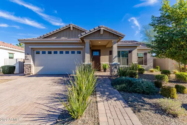 851 S SCALLOP Drive, Gilbert, AZ 85233