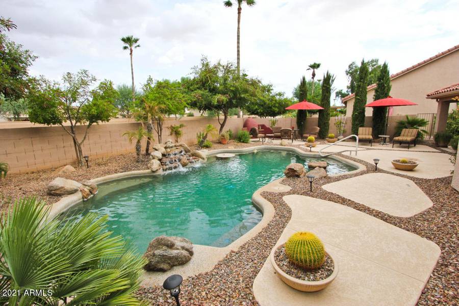 24705 S ROCKY BROOK Drive, Sun Lakes, AZ 85248