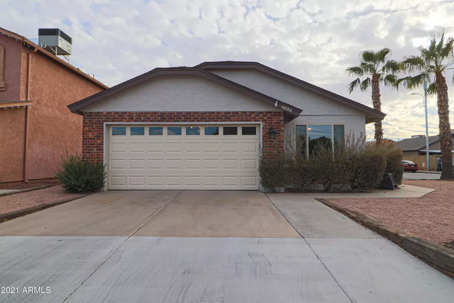 5093 W WHITTEN Street, Chandler, AZ 85226