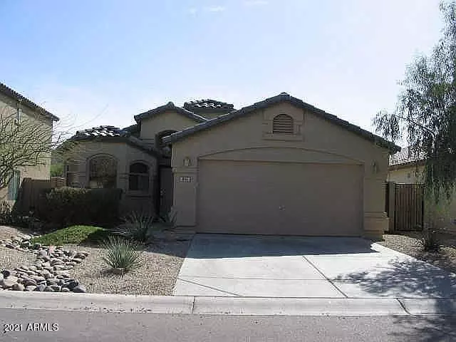 855 E Lovegrass Drive, San Tan Valley, AZ 85143