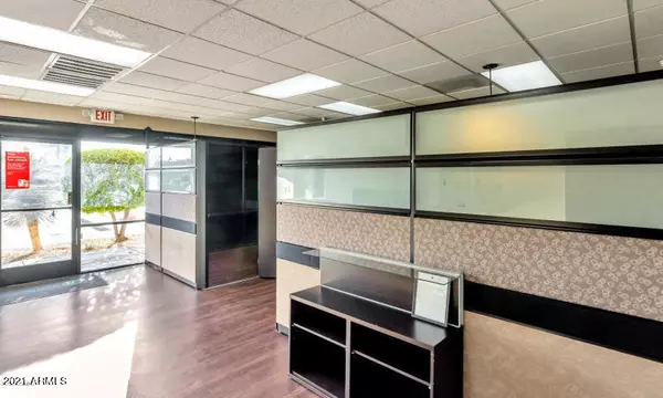 Phoenix, AZ 85053,15650 N BLACK CANYON Highway #B135