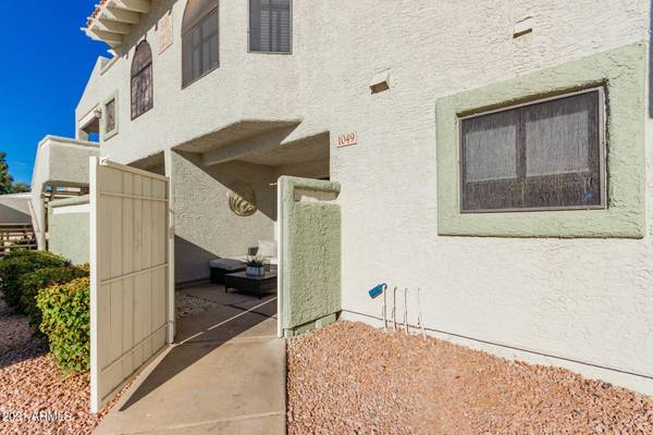 Tempe, AZ 85281,850 S RIVER Drive #1049