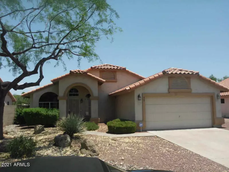 585 S MONTEREY Street, Gilbert, AZ 85233