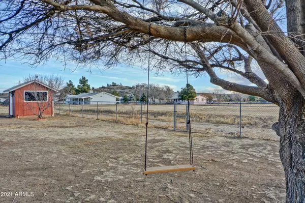 Peeples Valley, AZ 86332,18603 S JERRY HOLBROOK Road