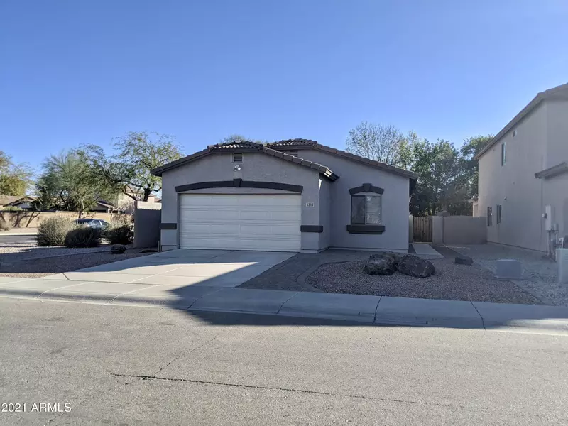 1315 E Magnum Road, San Tan Valley, AZ 85140