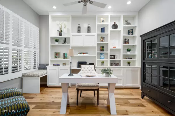 Scottsdale, AZ 85266,6839 E AMBER SUN Drive