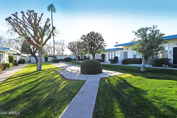 9977 W HAWTHORN Drive, Sun City, AZ 85351