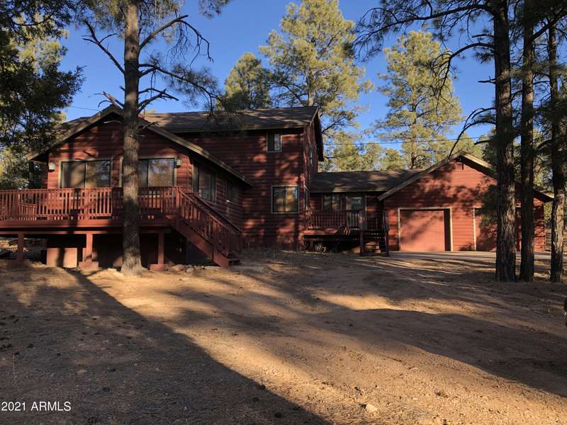 2096 INDIAN Trail, Overgaard, AZ 85933