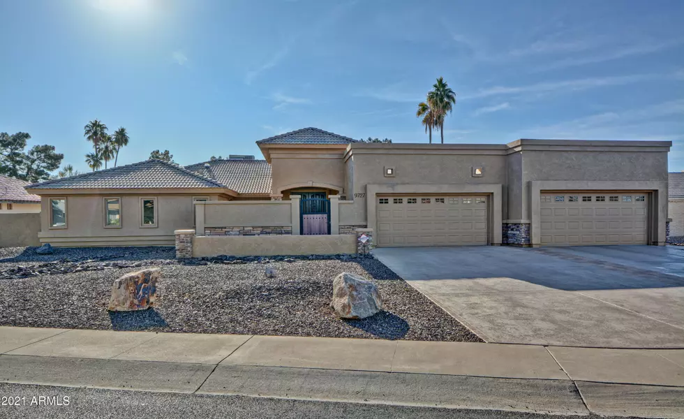 9727 W COUNTRY CLUB Drive, Sun City, AZ 85373