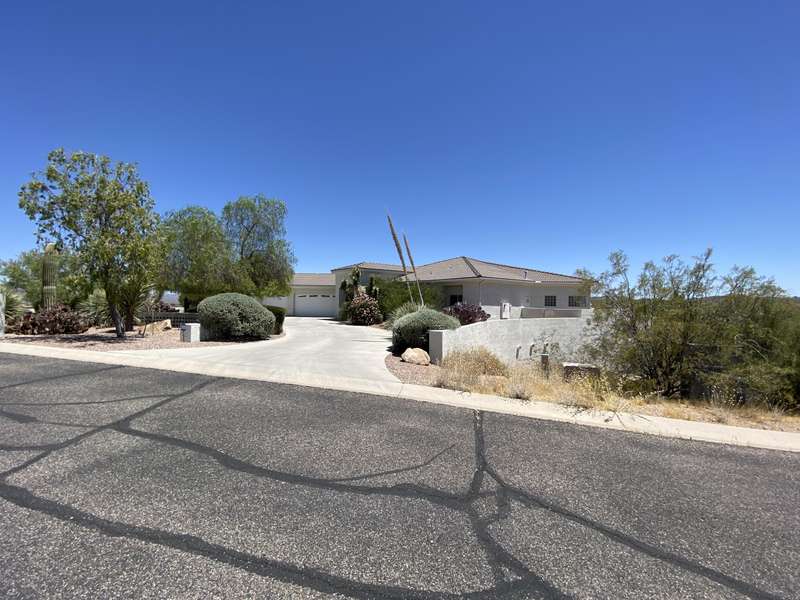 2705 W SADDLERIDGE Way, Wickenburg, AZ 85390