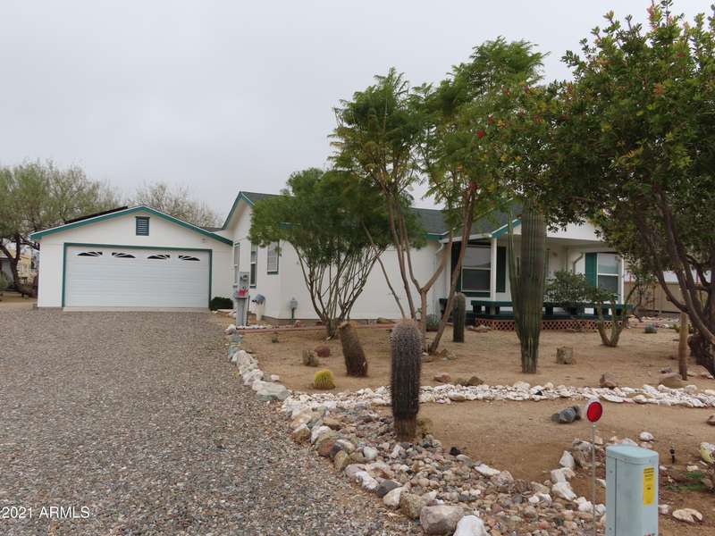 30898 S MEANDERING Lane #43, Congress, AZ 85332