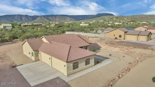 44614 N 20TH Street, New River, AZ 85087