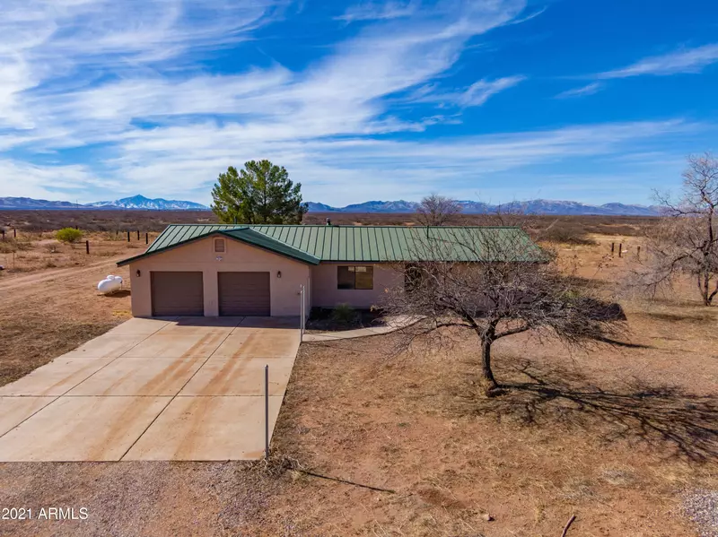 4236 N KINGS Highway, Douglas, AZ 85607
