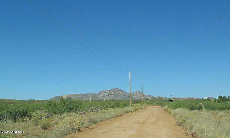Elfrida, AZ 85610,36 AC High Lonesome Road #-