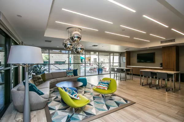 Scottsdale, AZ 85251,7300 E EARLL Drive #2018