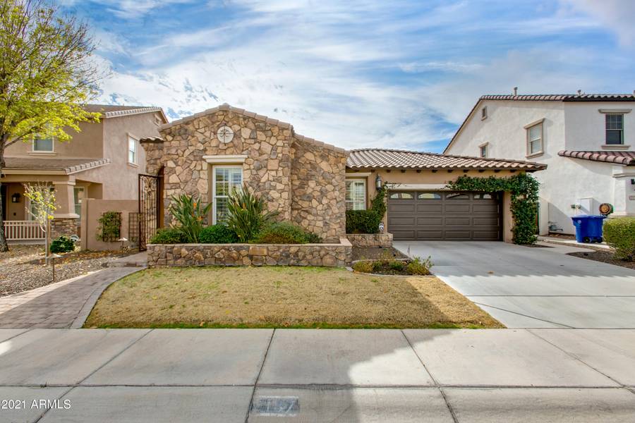 2187 E DESERT BROOM Drive, Chandler, AZ 85286