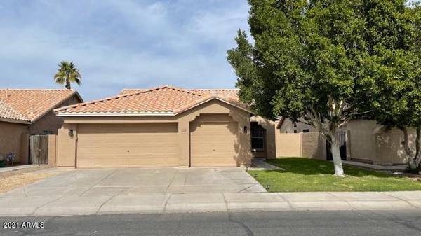 902 W SARAGOSA Street, Chandler, AZ 85225