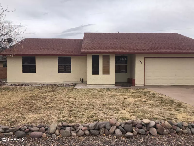 704 Quail Run Avenue, Douglas, AZ 85607