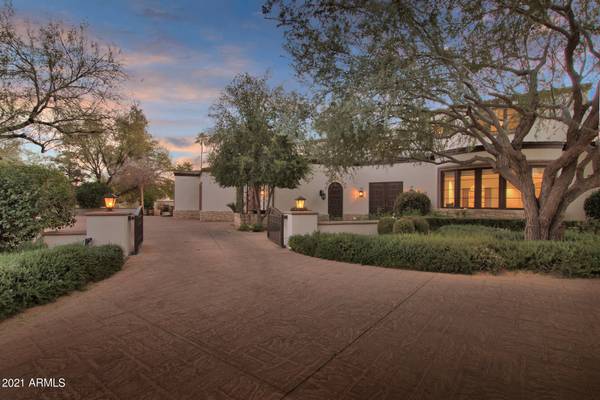 Paradise Valley, AZ 85253,6955 E CABALLO Drive