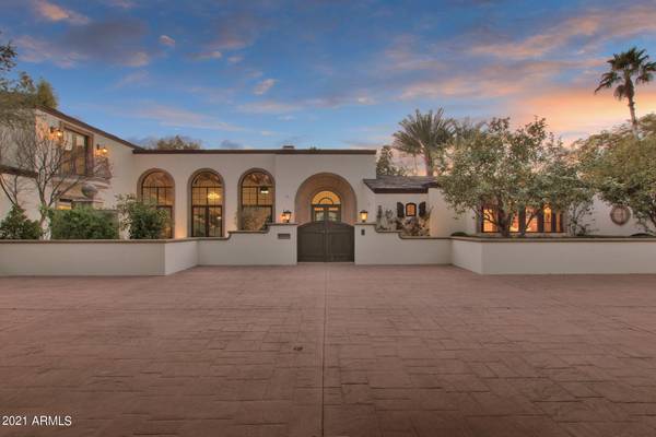 Paradise Valley, AZ 85253,6955 E CABALLO Drive