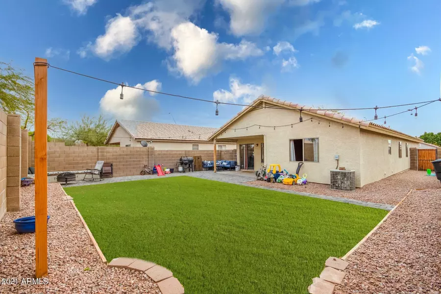 9952 E DOLPHIN Circle, Mesa, AZ 85208