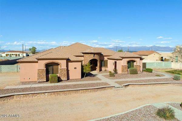 San Tan Valley, AZ 85140,1356 E LOVELAND Lane