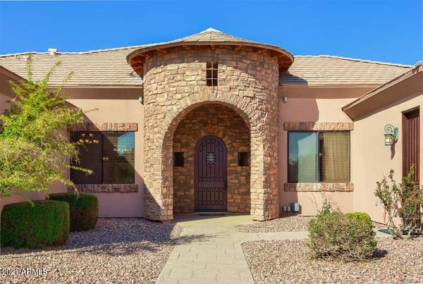 San Tan Valley, AZ 85140,1356 E LOVELAND Lane