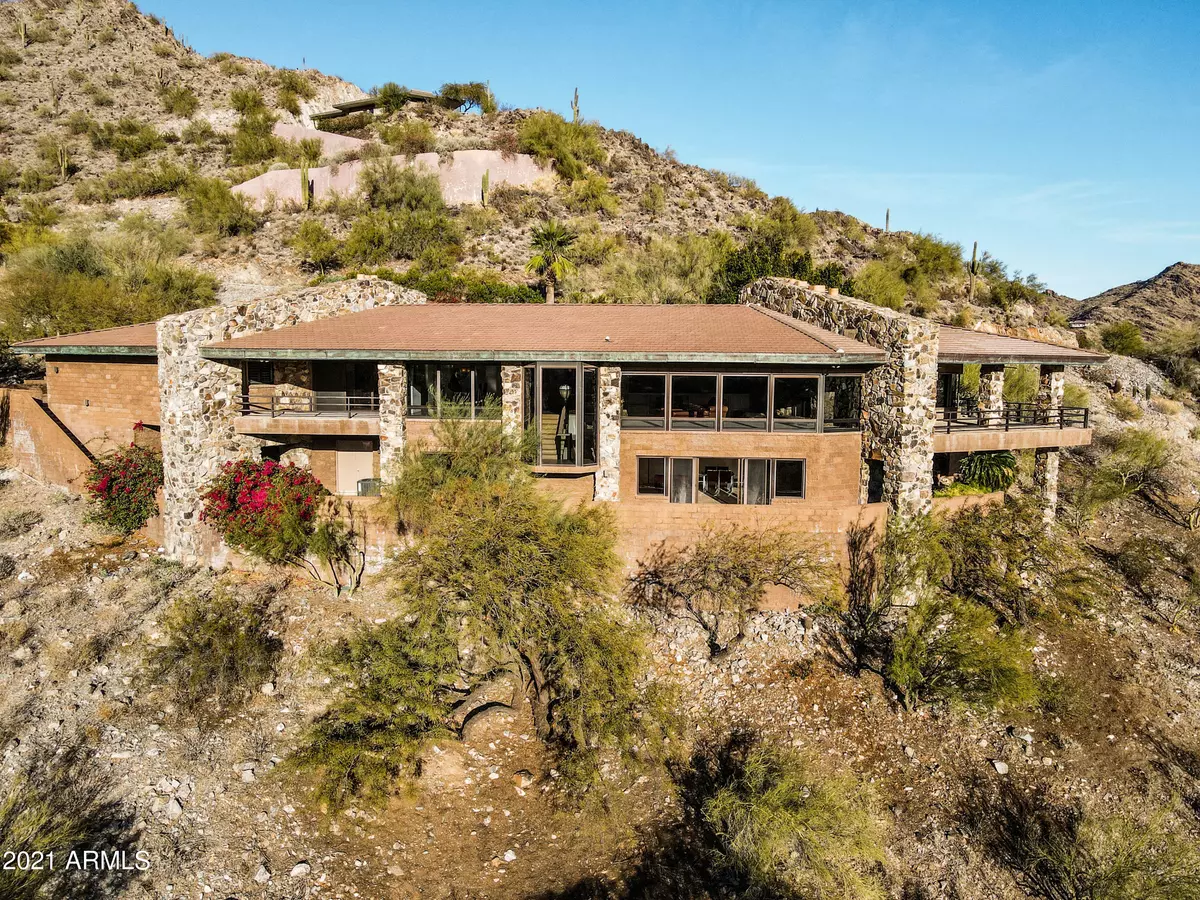 Paradise Valley, AZ 85253,4565 E MOONLIGHT Way