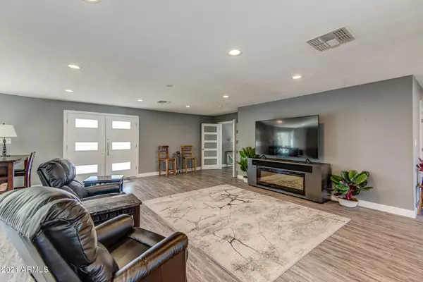 Phoenix, AZ 85044,4325 E WALATOWA Street