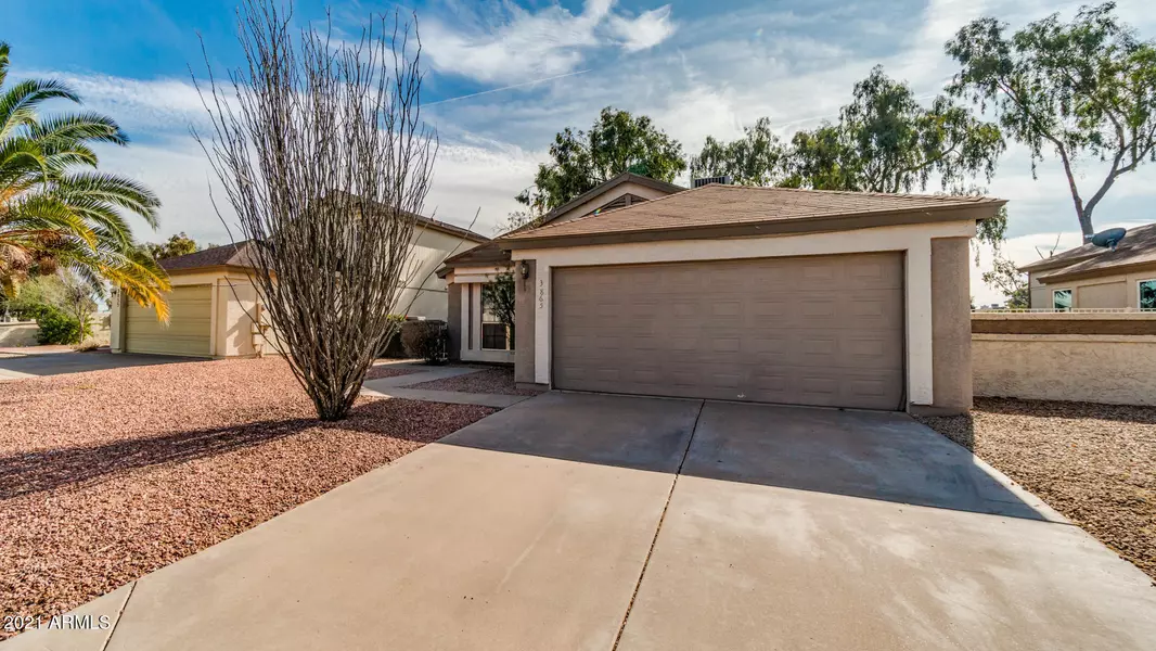 3865 W DENVER Street, Chandler, AZ 85226