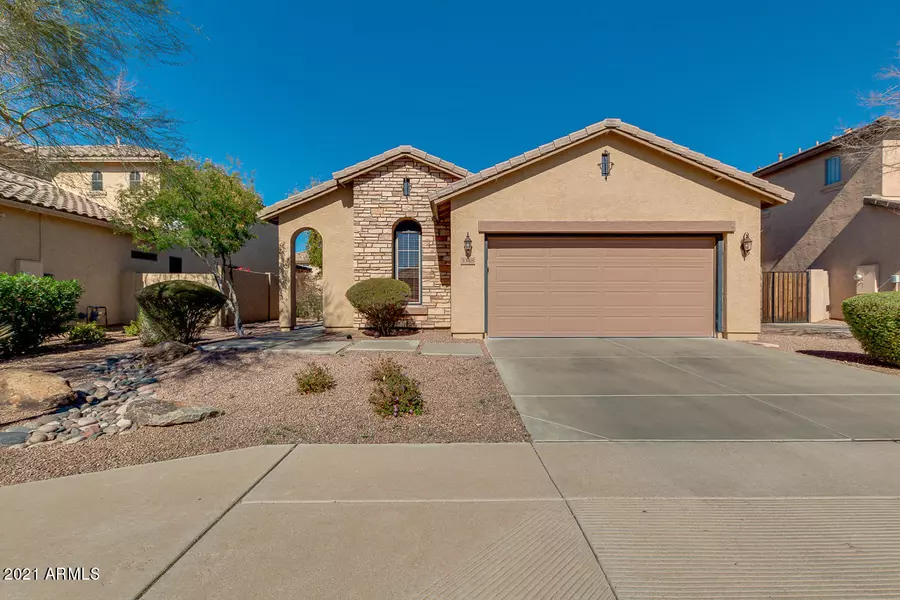 3348 E RAVENSWOOD Drive, Gilbert, AZ 85298