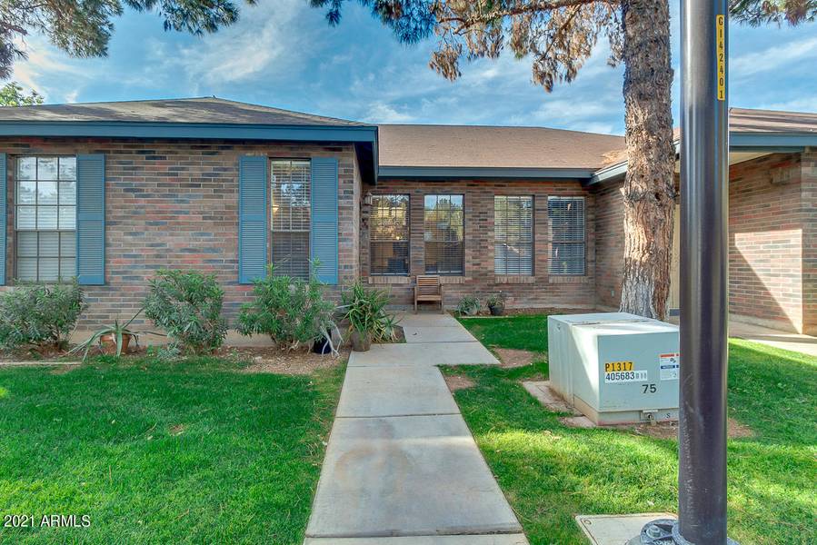 865 E PARK Avenue, Gilbert, AZ 85234