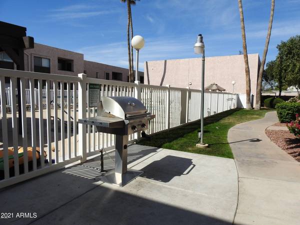 Chandler, AZ 85225,850 W GALVESTON Street #202