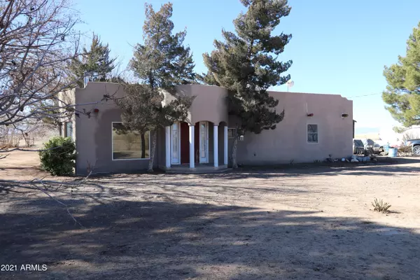 9669 S TRES CASAS Drive, Willcox, AZ 85643