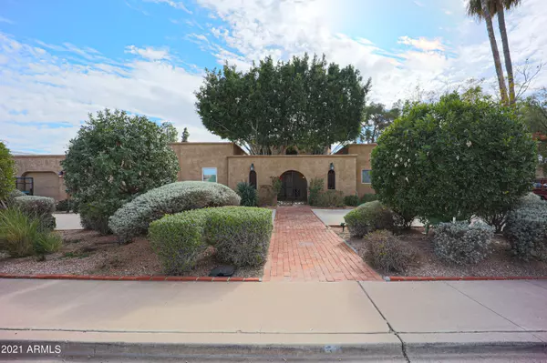 2145 E GLENCOVE Street, Mesa, AZ 85213