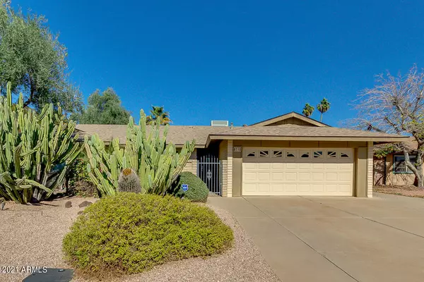 8710 E MITCHELL Drive, Scottsdale, AZ 85251