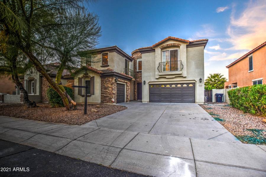 910 E CANYON Way, Chandler, AZ 85249